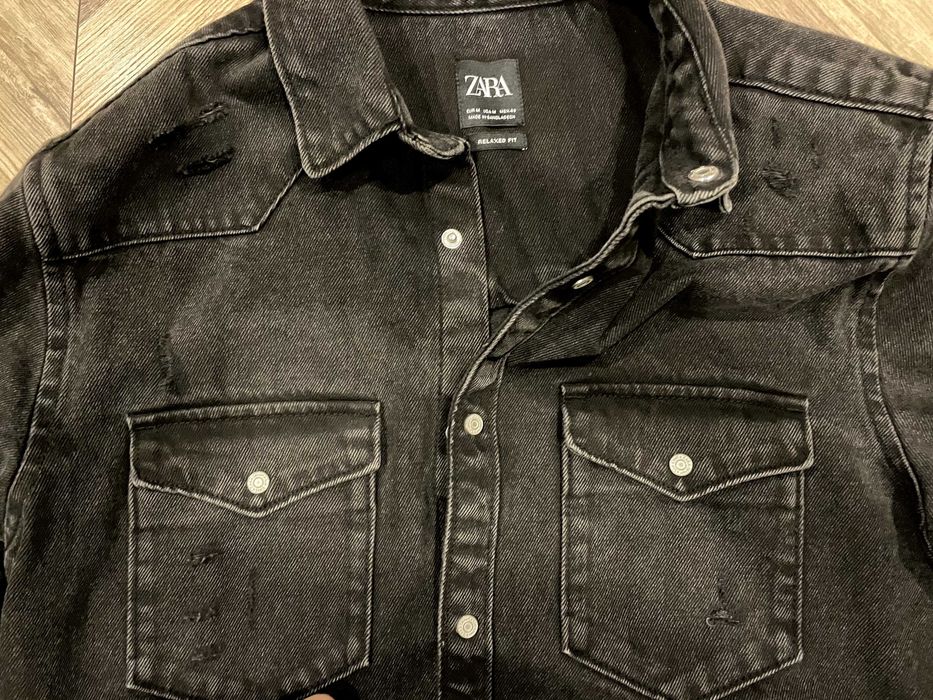 Джинсова сорочка Zara (zara distressed denim jacket)