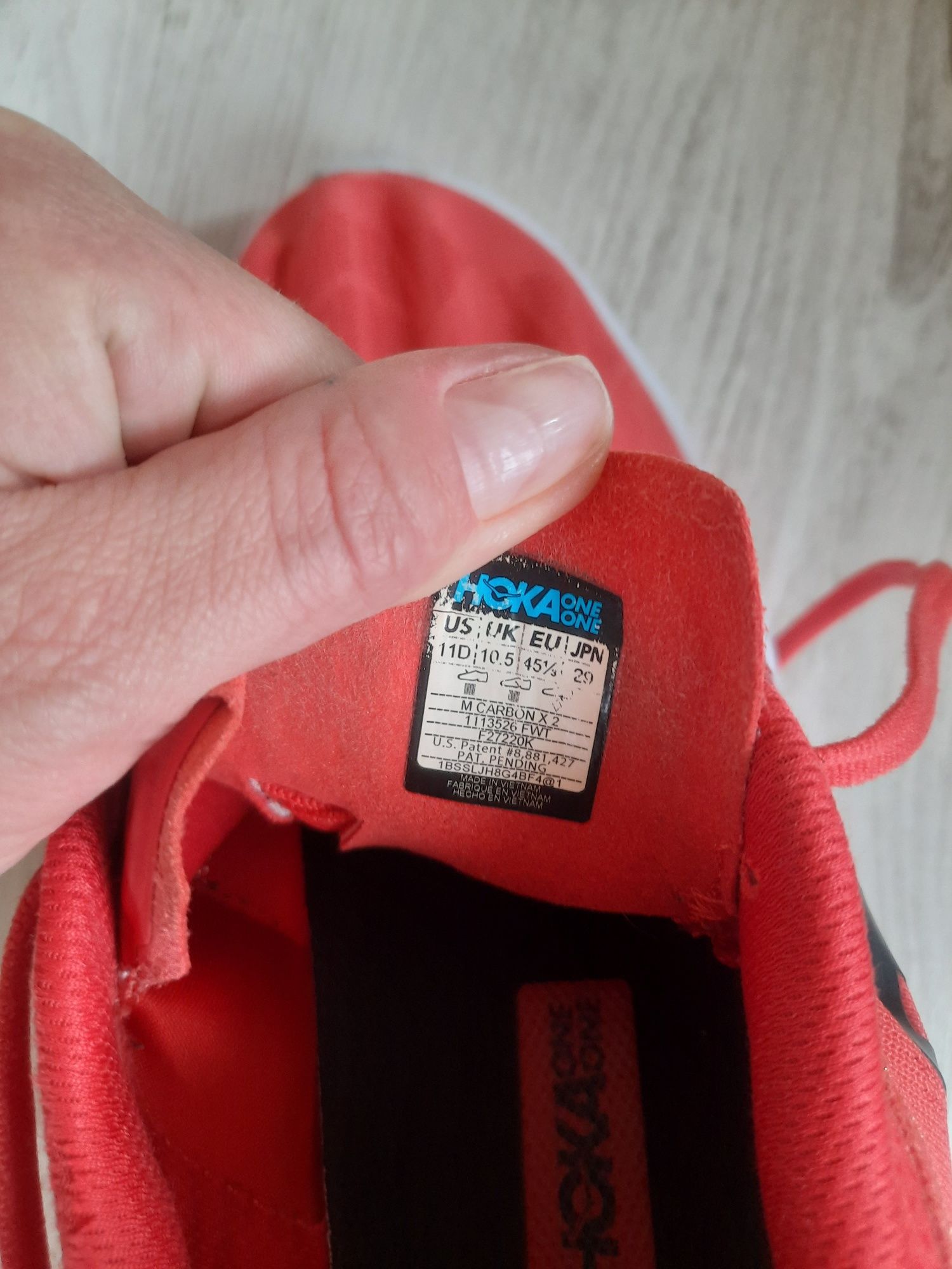 Кроссовки Hoka one one carbon x2 по стельке  28.5см р.44