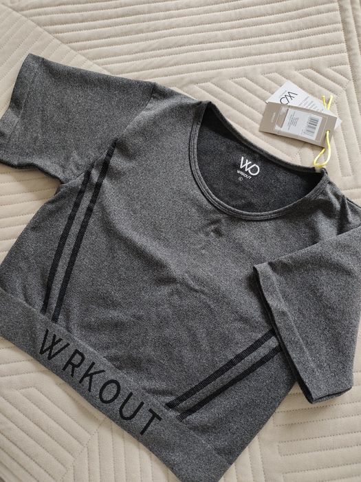 Nowy top sportowy WORKOUT, r.M-L