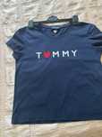Продам футболку  tommy hilfiger.оригинал.р.s