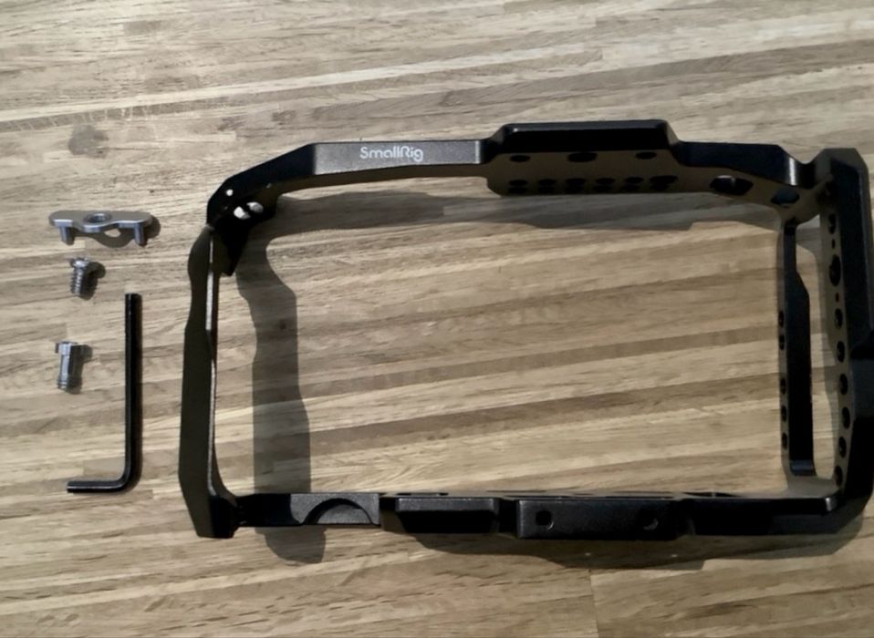 Blackmagic Pocket Cinema Camera 4K + klatka, używana, w pełni sprawna