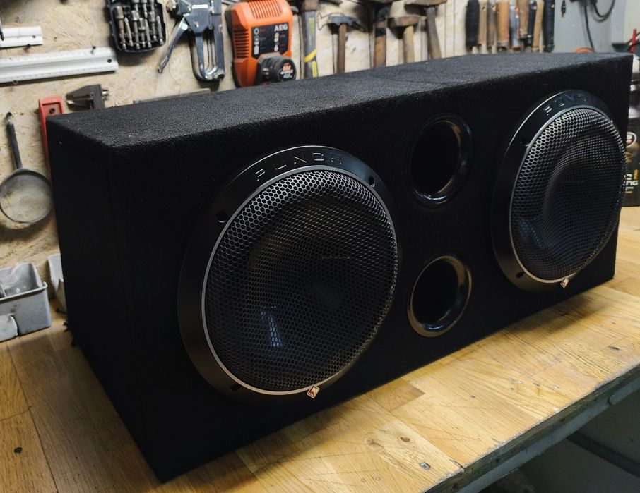 Skrzynia Basowa 2x Rockford P2-10d4 , 600w rms 1ohm , 2x4ohm 25cm 10"