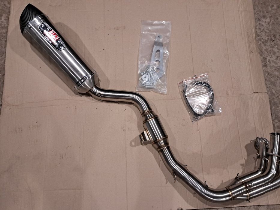 Продам вихлоп на YAMAHA MT-09  (2021-2023)