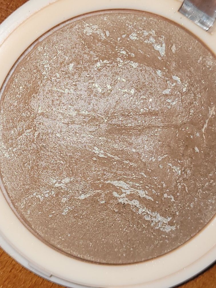 Bronzer wypiekany  Revolution Bronzer Reloaded Take a Vacation