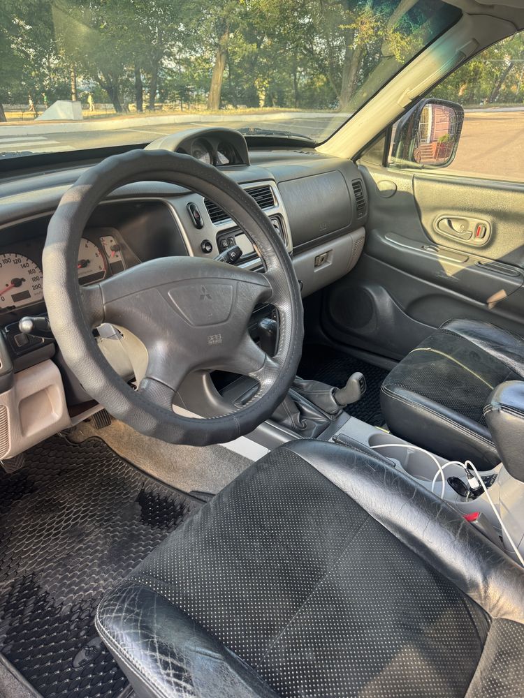 Mitsubishi Pajero Sport 2004 2.5