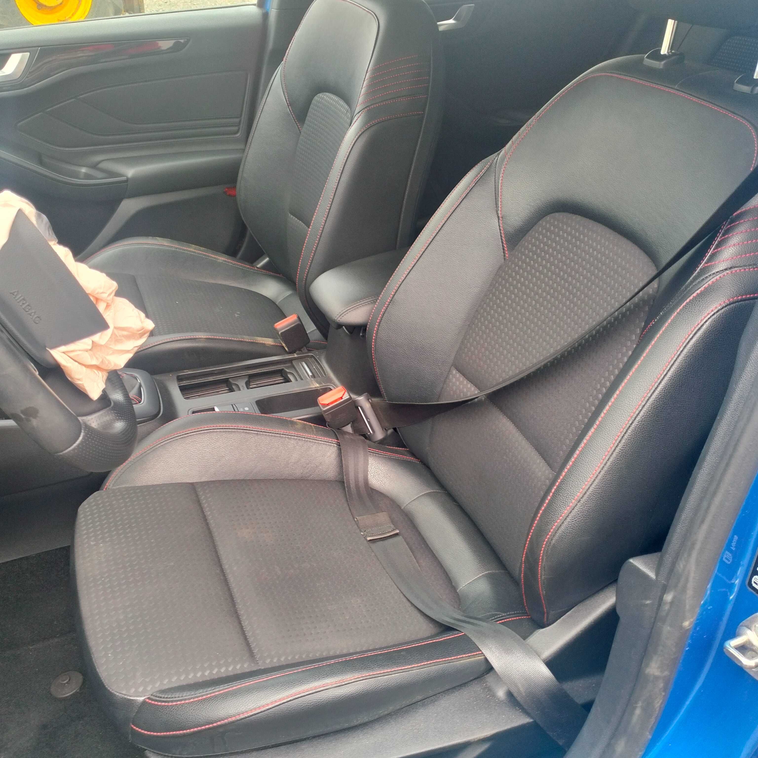 fotele kanapa tapicerki ford focus mk4 st line grzane czerwona nić