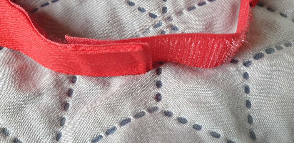 Czapka  damska z daszkiem  rozmiar 53