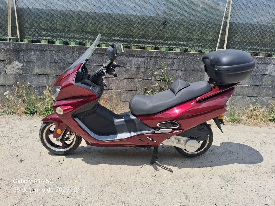 Moto jonway  em perfeita  estado