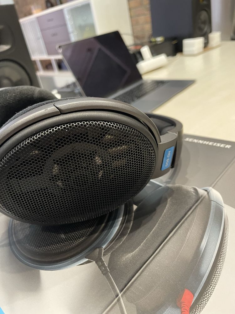 Професійни студійні навушники sennheiser hd 600