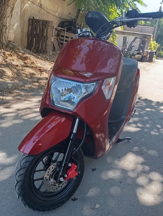 Продажа мопедов ,скутеров с Контейнера