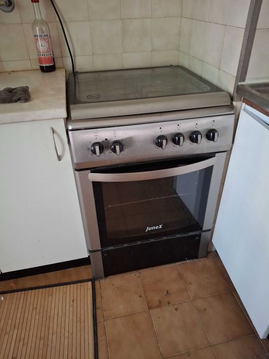 Fogao com forno a funcionar