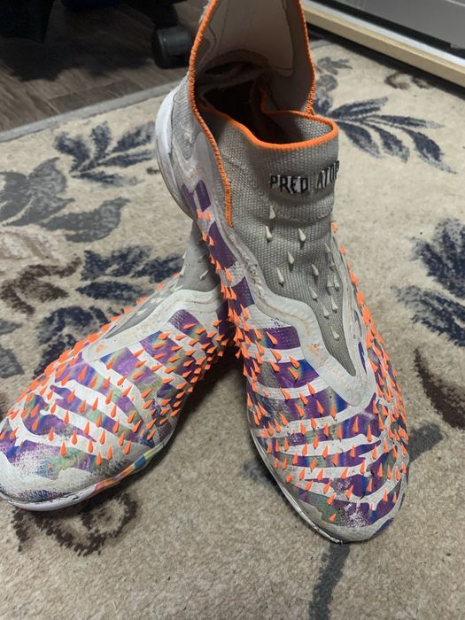 Продам сороконожки Adidas predator frik4