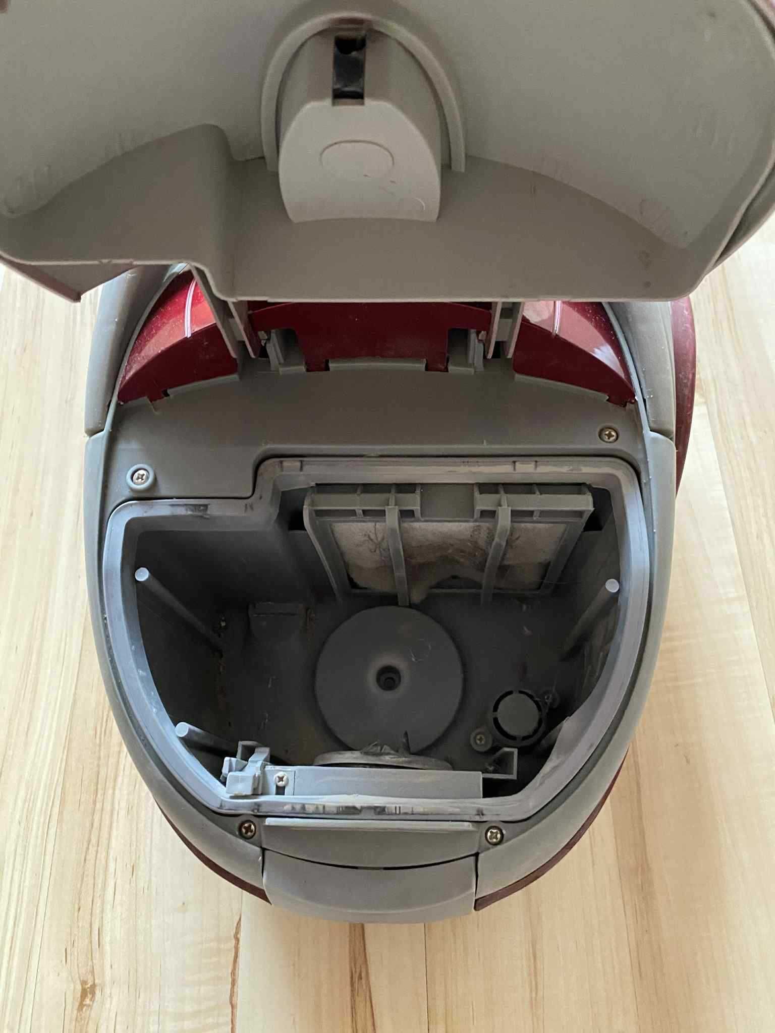 Odkurzacz Darel by Delonghi 1400W