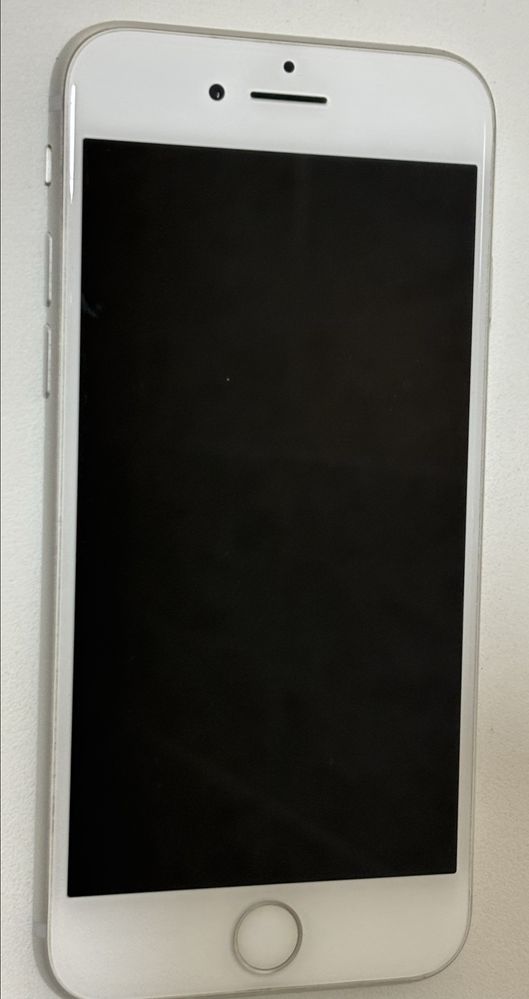 iPhone 8   64GB/2GB Prateado
