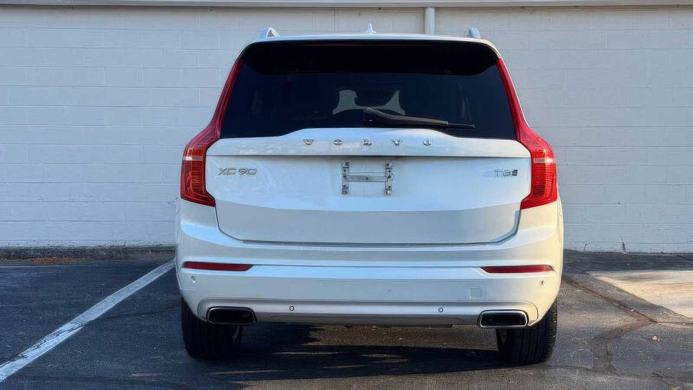 Volvo XC90      2016