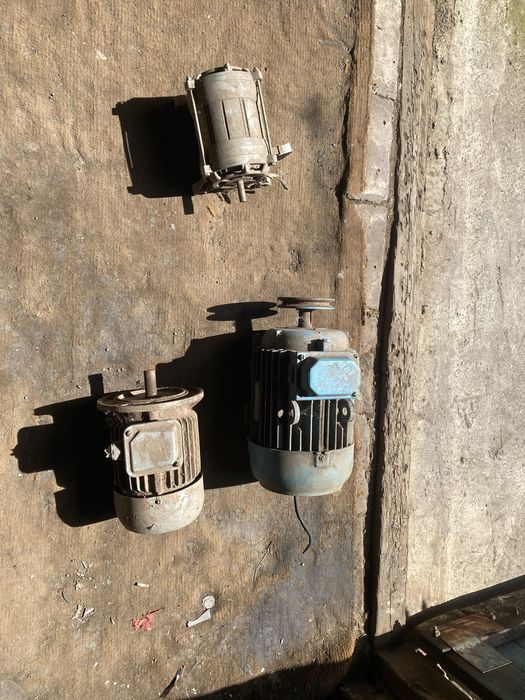 Продам 3 асинхронні електродвигуни 220/380 В (б/у)