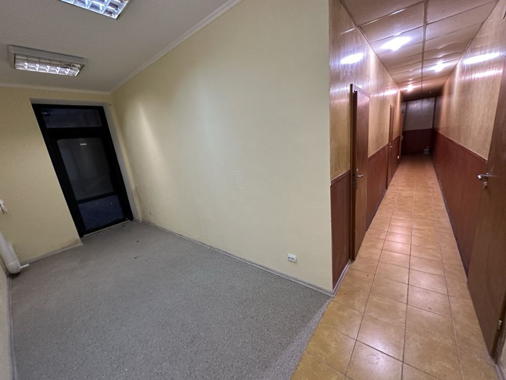 Комерційне приміщення по вул Шухевича