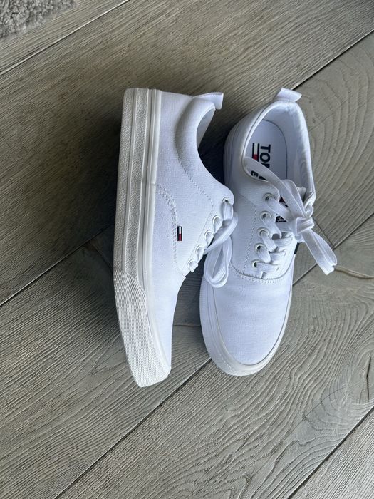 Tommy Hilfilger roz 40