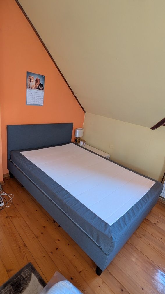 Łóżko na nóżkach IKEA Sabovik 140 ×200 z materacem jak nowe!