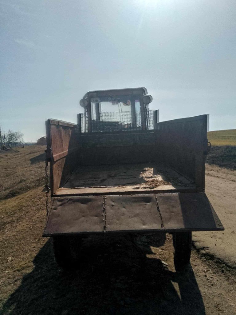 ТЕРМІНОВО продам трактор т 16 в гарному стані