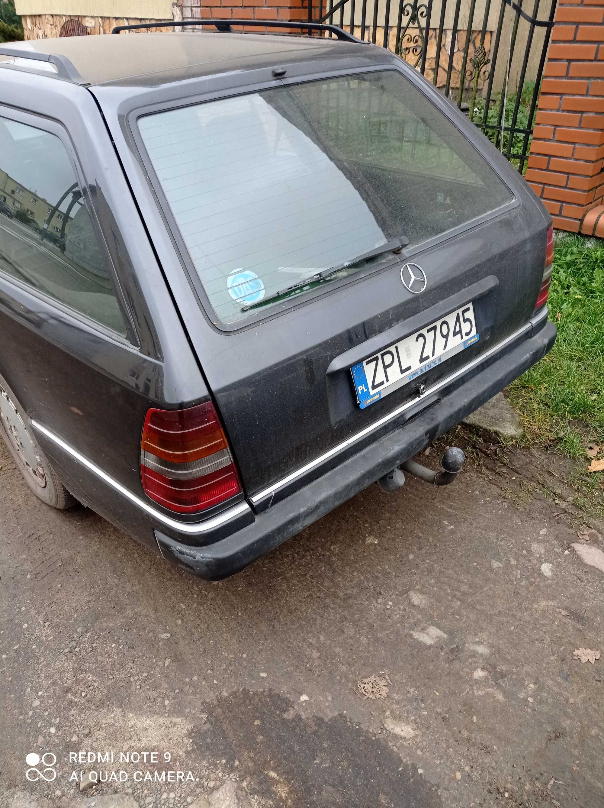 Mercedes W124 silnik 3.0d 1993r  alufelgi pompa maska lampa