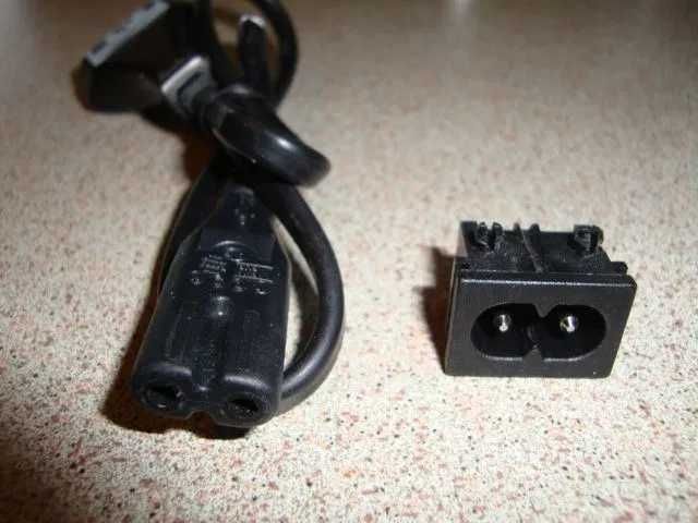 Gniazdo przewód kabel radio TV HI-FI ósemka