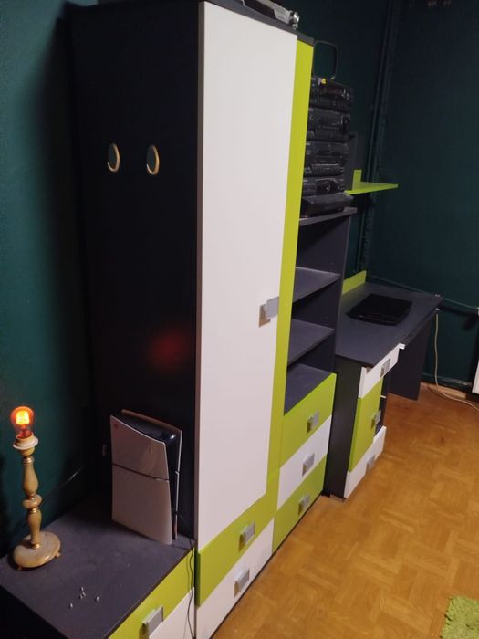 Zestaw mebli młodzieżowych