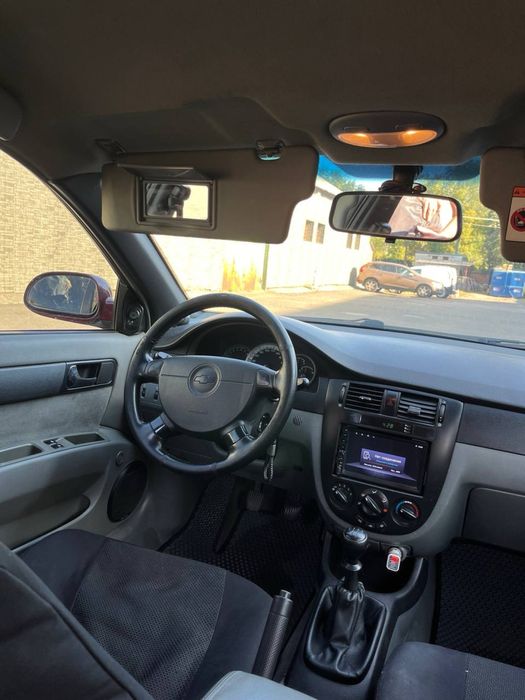 Chevralet lacertti 2012