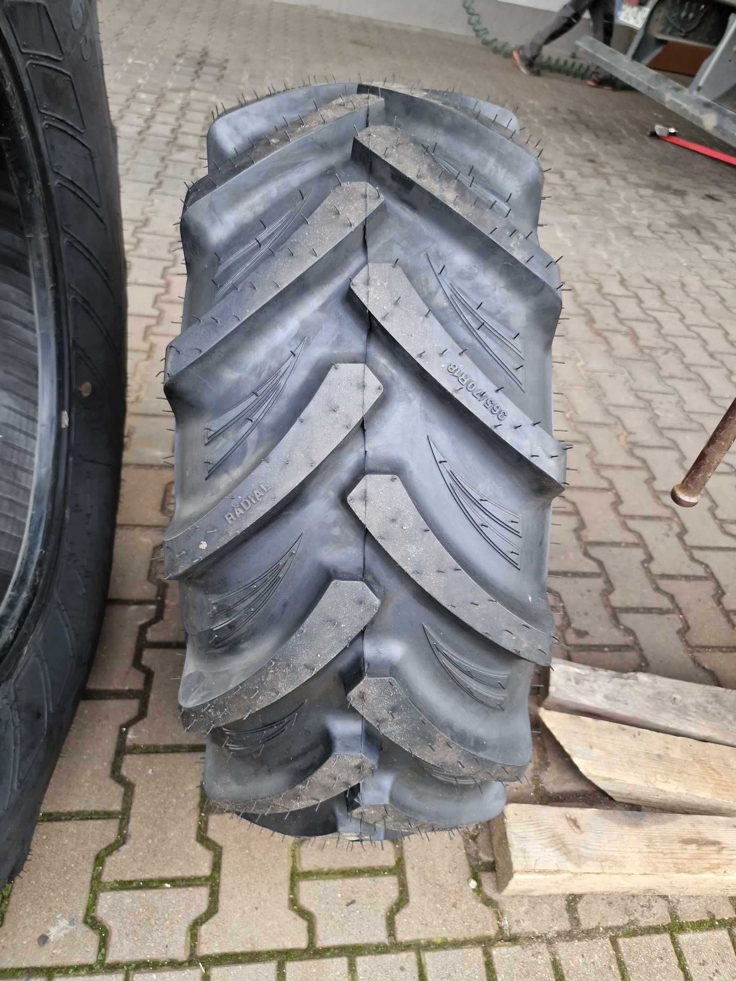 OPONA 365/70R18 Bkt