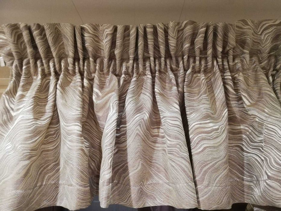 Nowy lambrekin szer. 240