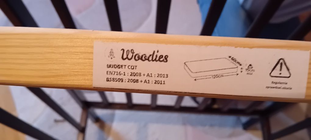 Woodies łóżeczko z szufladą materacem 60x120 niemowlęce łóżko brązowe