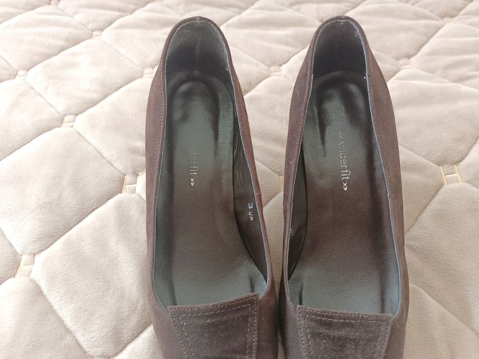 Стильні туфлі-човники