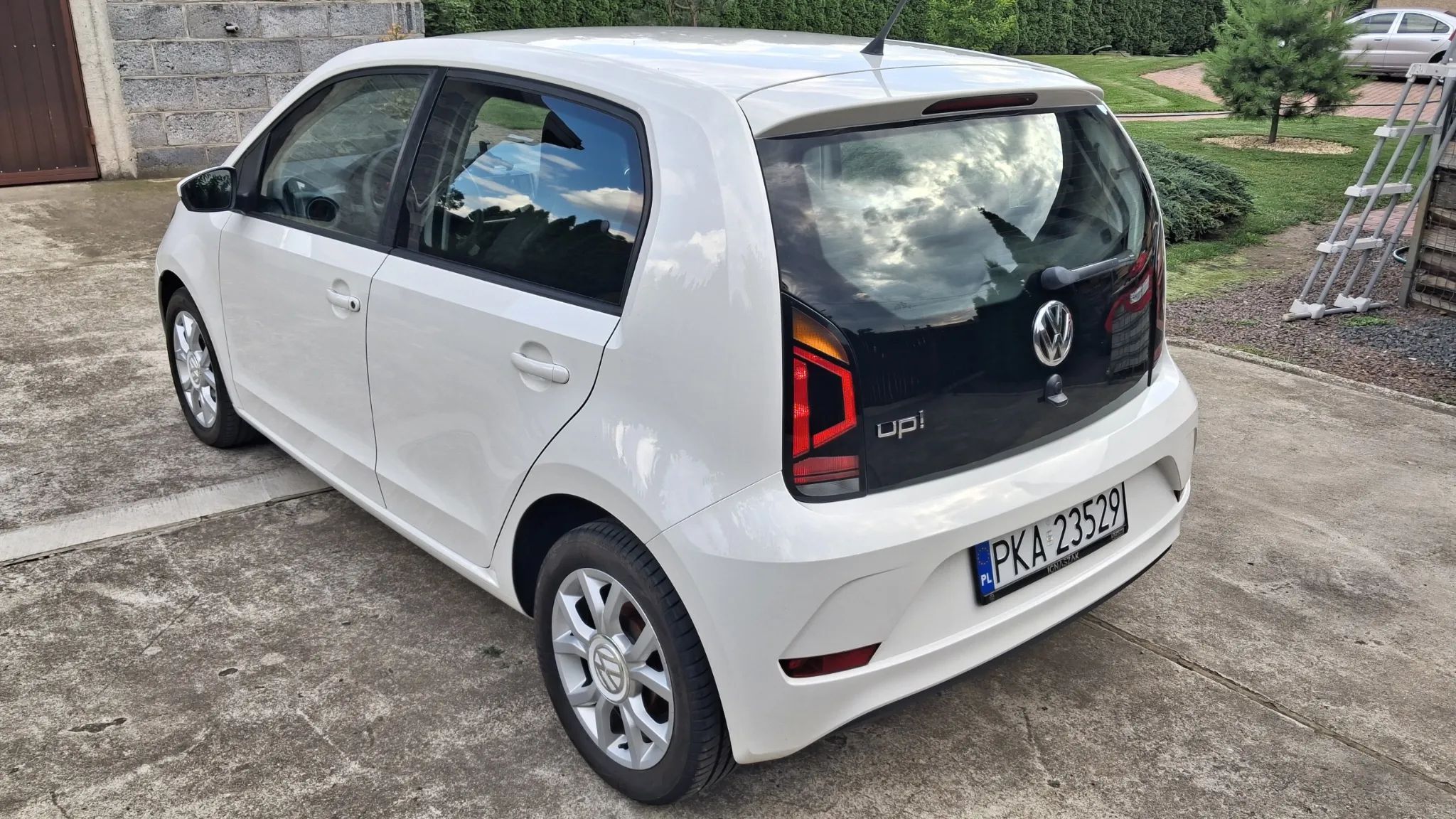 Volkswagen up! wersja BMT stan bdb