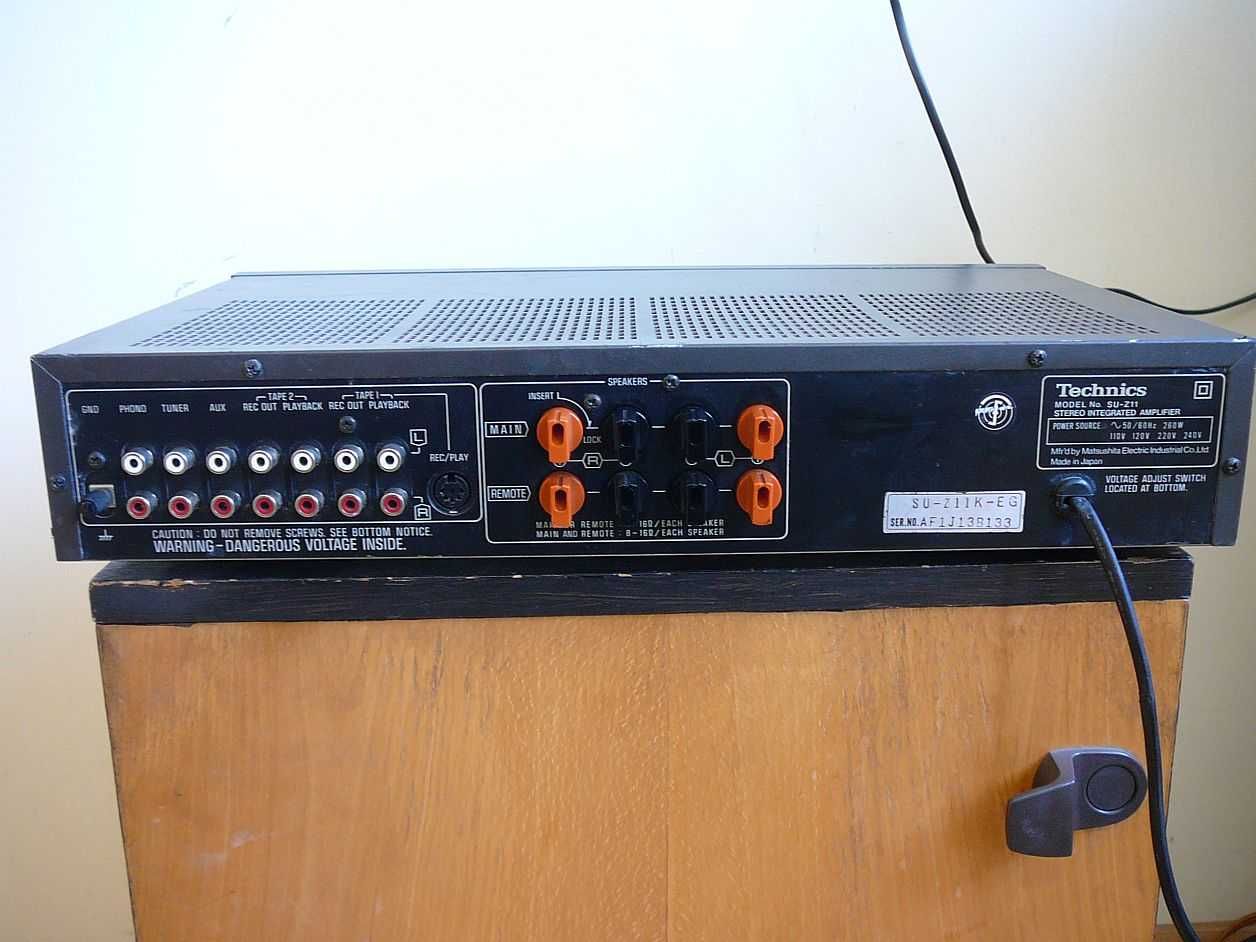 Wzmacniacz stereo TECHNICS SU-Z11  2x25W