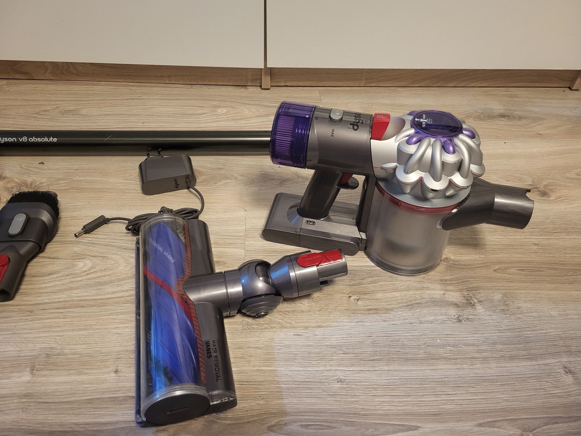 Odkurzacz Dyson v8 absolute sv25 Nowy model bezprzewodowy pionowy
