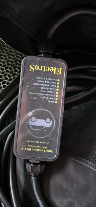 Зарядний пристрій для електромобіля  до 32 кВт (32А) порт gbt