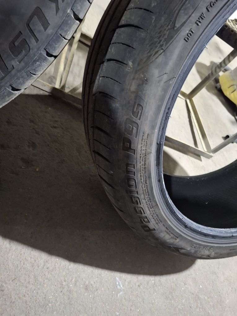 Продам пару 275 40 20 Kustone