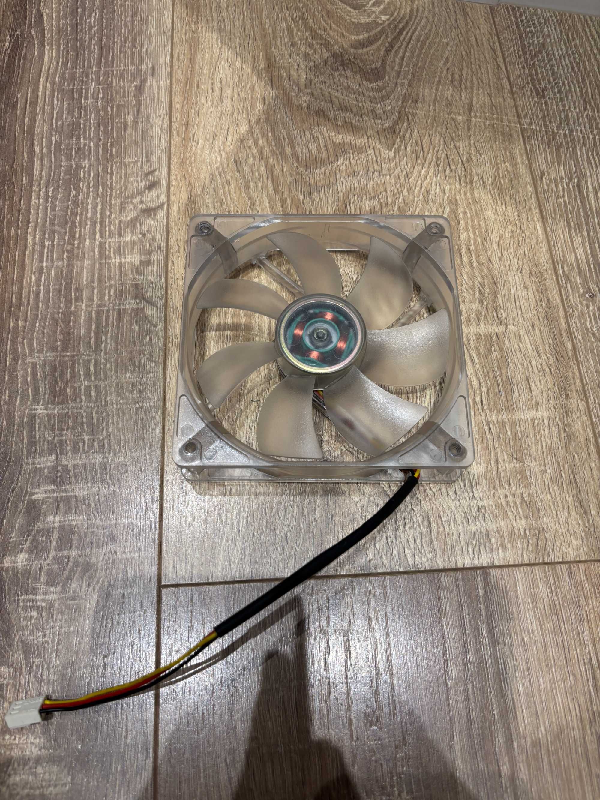 Wentylator Qoltec 120 mm przezroczysty ok. 1500 RPM 3 Pin