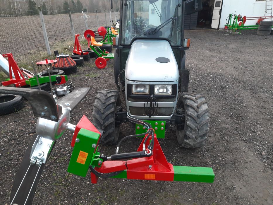 Wygarniacz gałezi patyków nowy solidny