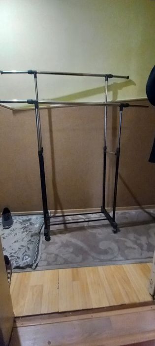 Вішалка телескопічна,б/у