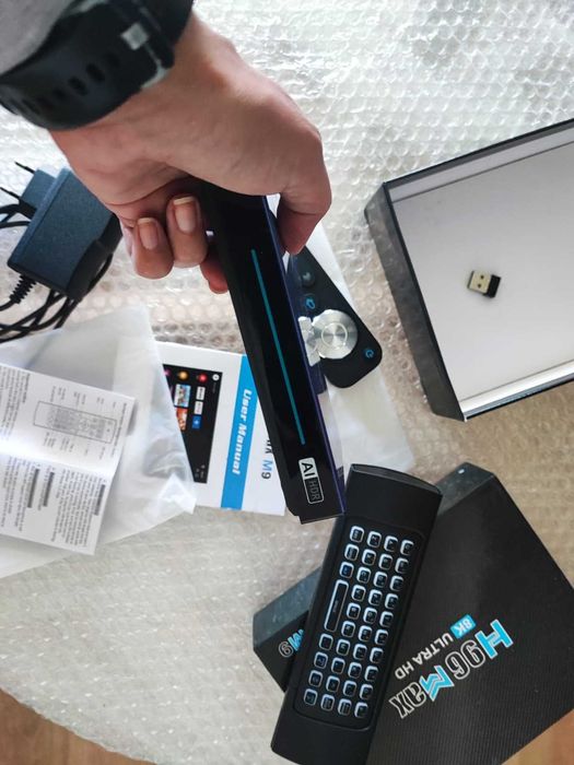 TV Box Android H96 MAX M9-8GB RAM 128 ROM WiFi 6 Android 14 8-core CPU