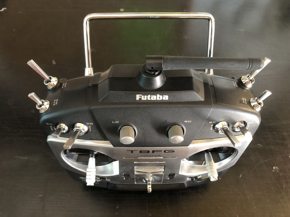 Futaba  aviao rc aeromodelismo