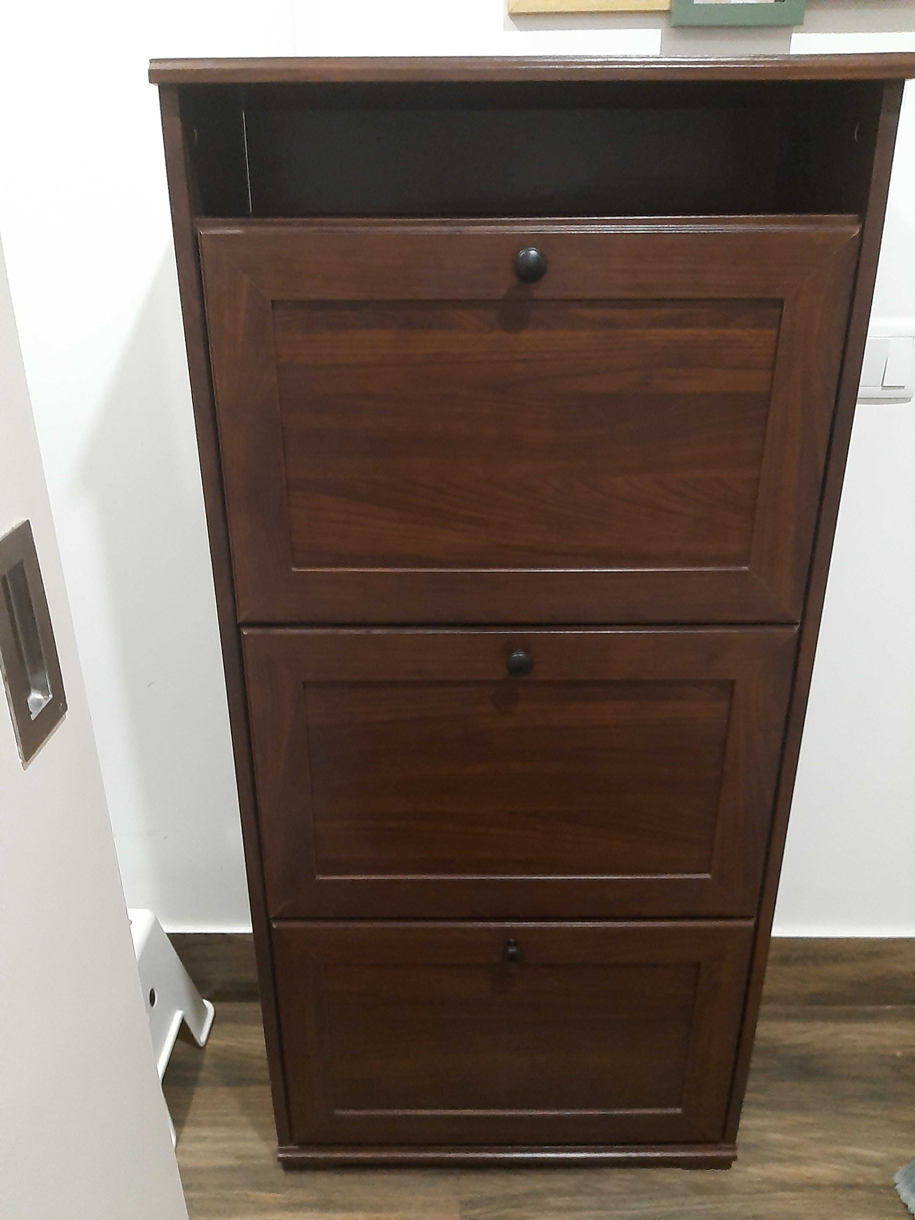Sapateira Brusali IKEA
