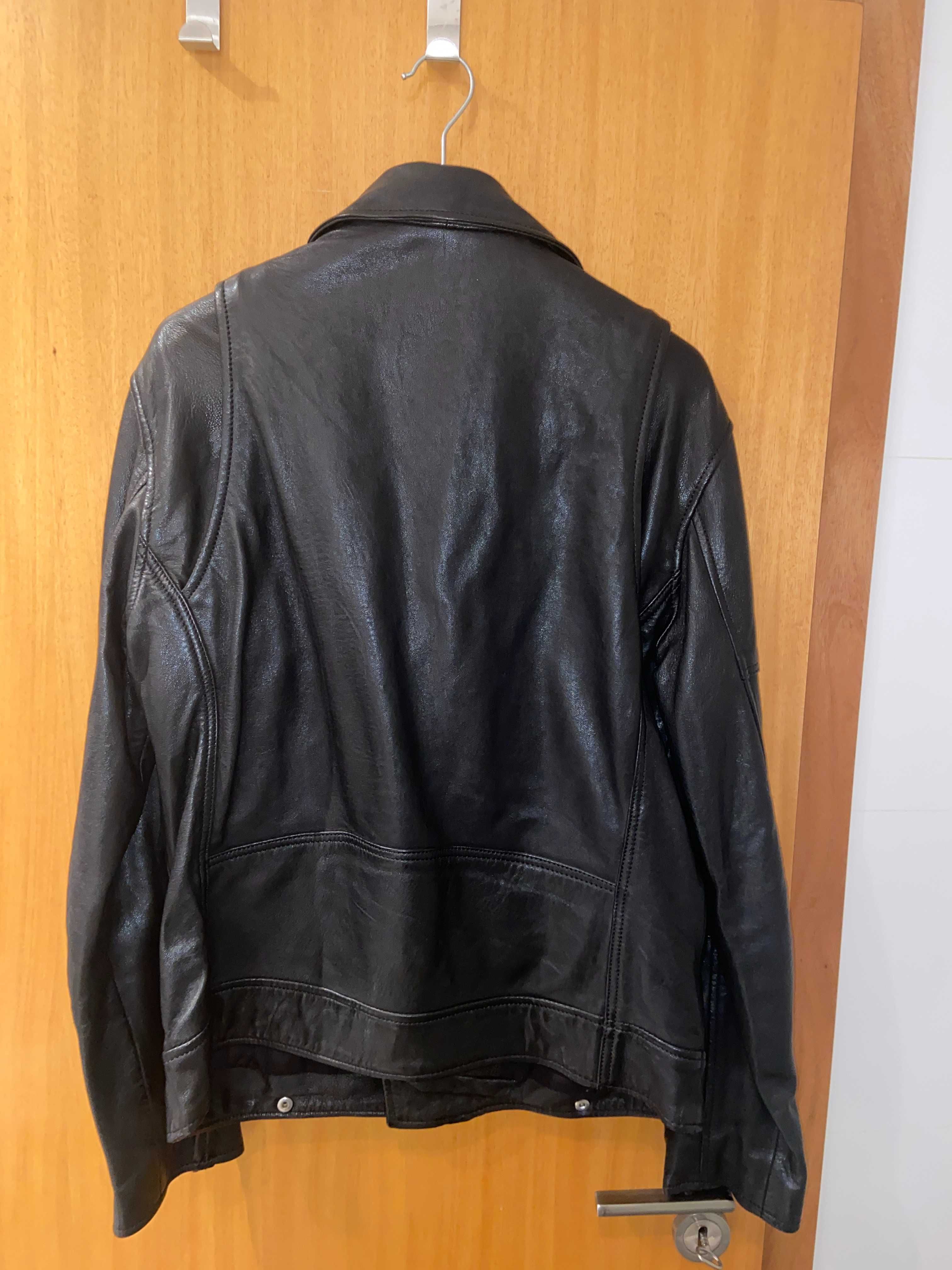 VENDE-SE CASACO DE COURO ZARA