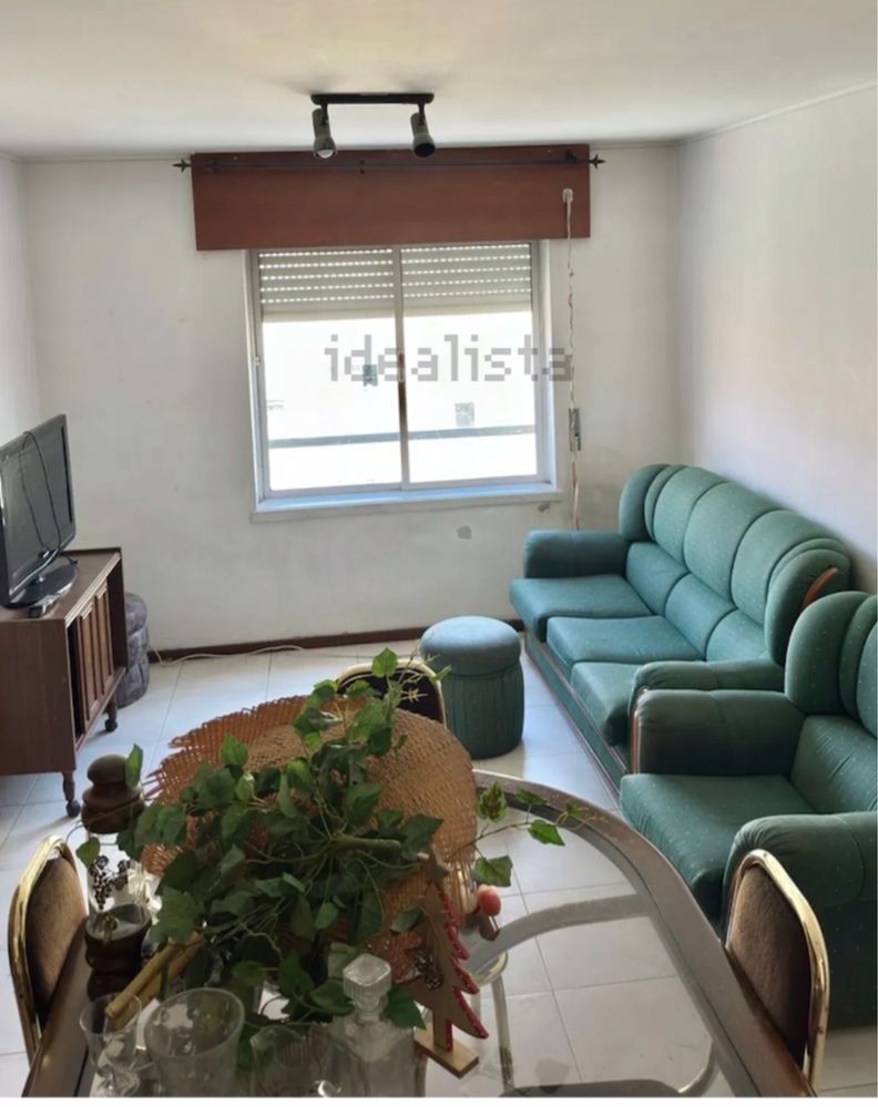 Mobilia de quarto e sala