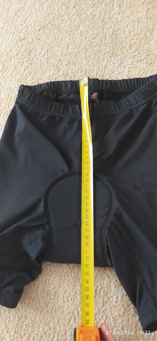 Spodenki na rower e-ruption, spodenki z wkładką na rower, szorty