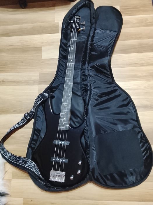Бас гитара Ibanez GSR180