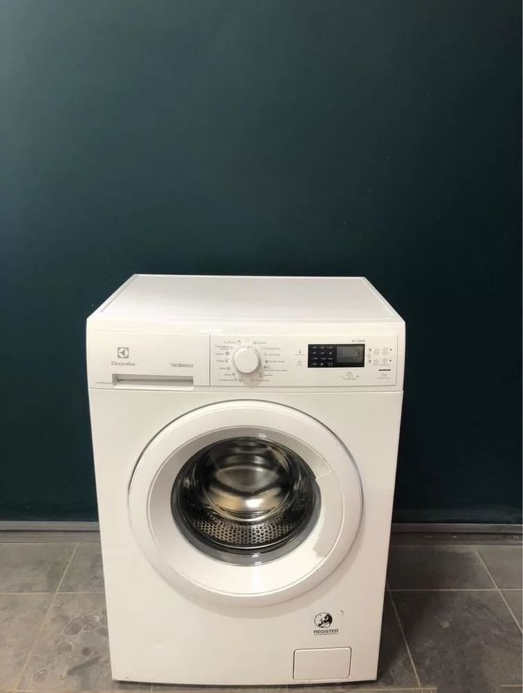 Стиральная машина Samsung (узкая) WF0500NZW, гарантия, доставка