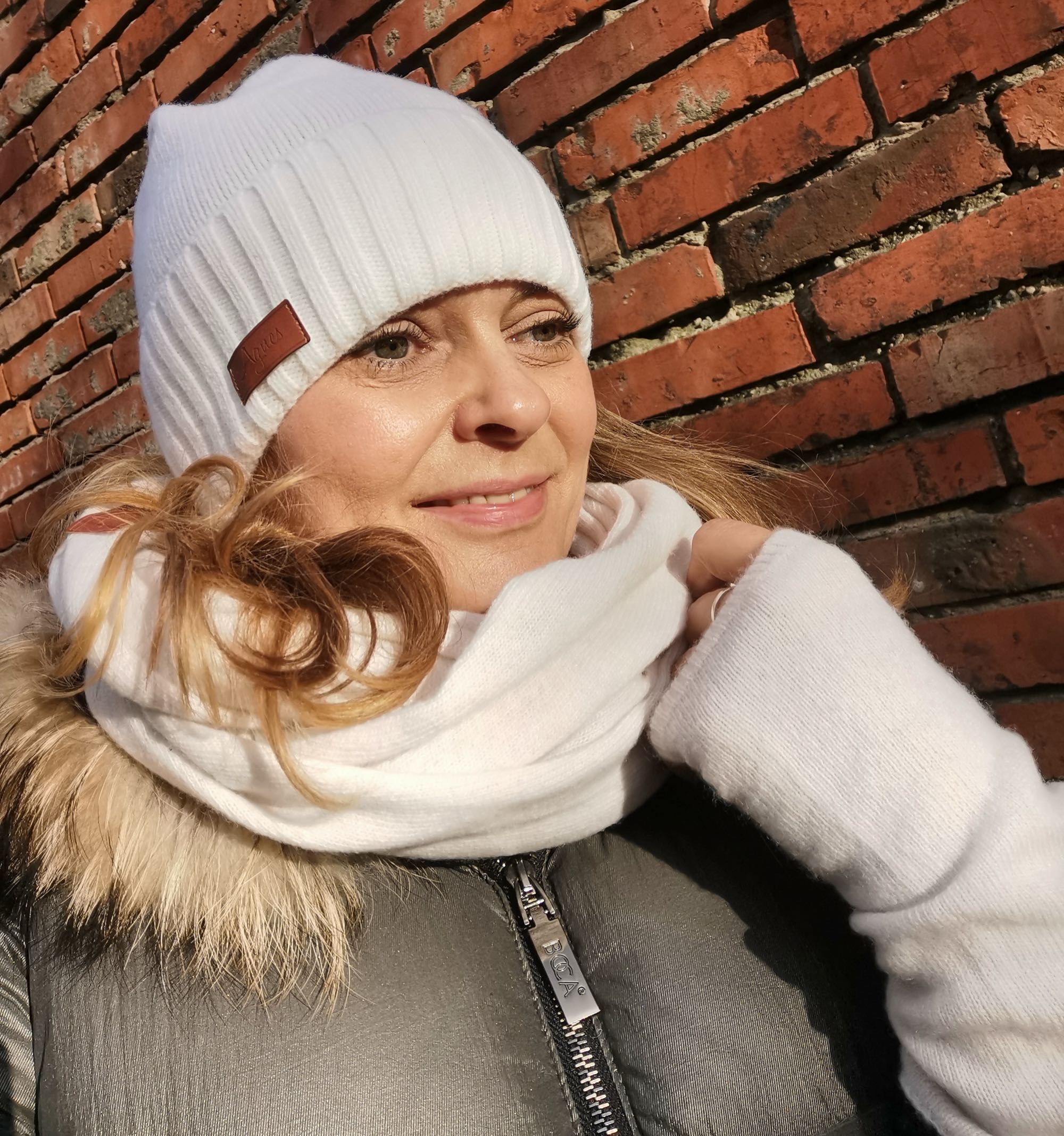 Nowa biała ecru czapka szara Kaszmir Merynos ciepla mila