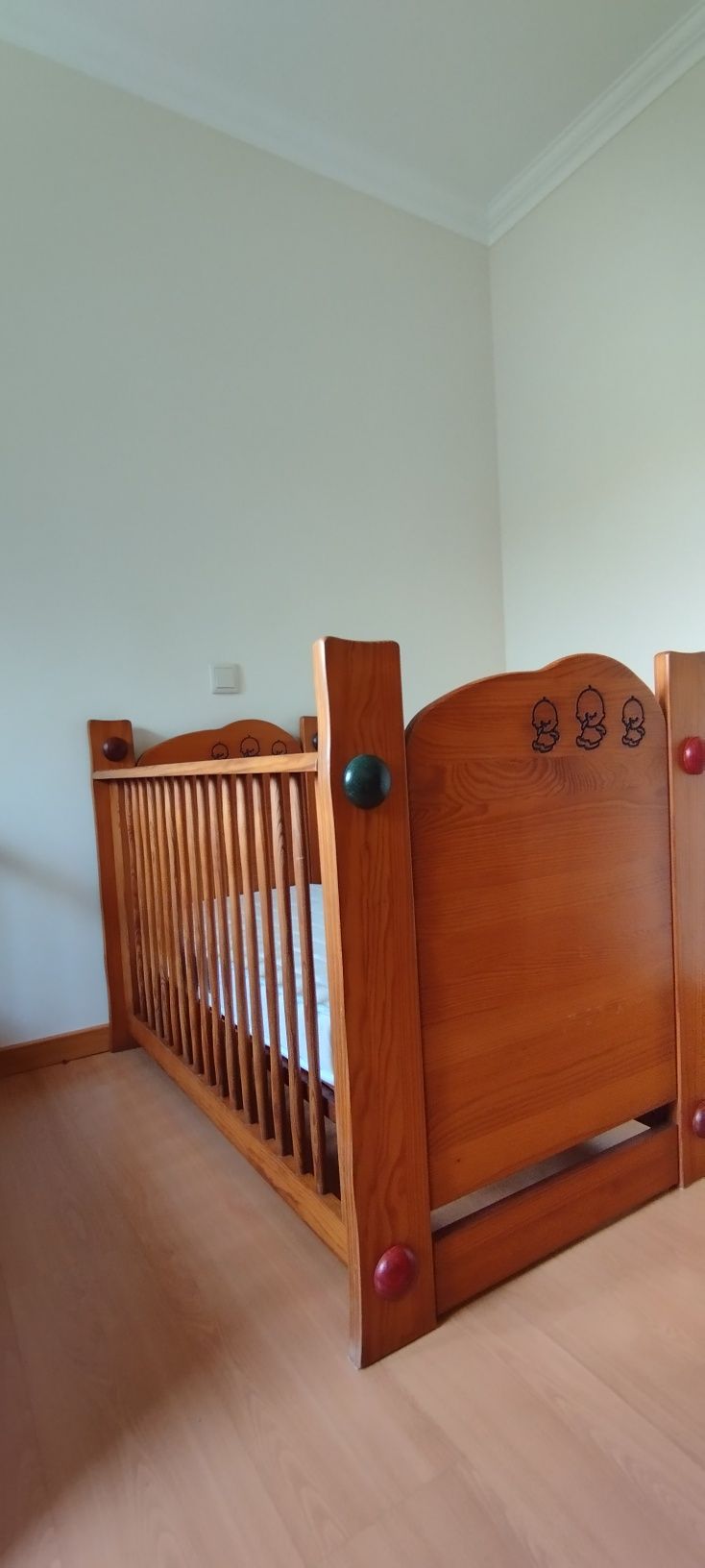 Berço madeira com colchão para gêmeos